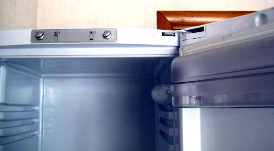 Перевесить двери холодильника в Кубинке | Вызов мастера по холодильникам на дом